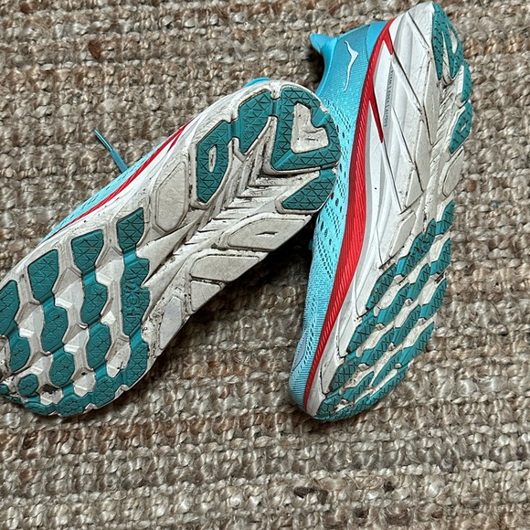 HOKA ONE ONE CLIFTON 8 - Picture 2 of 3
